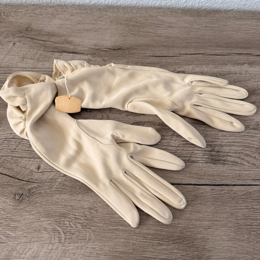 Vintage Ivory White Nylon Formal Gloves Size 7 Wrist Length Stretch Japan Bridal
